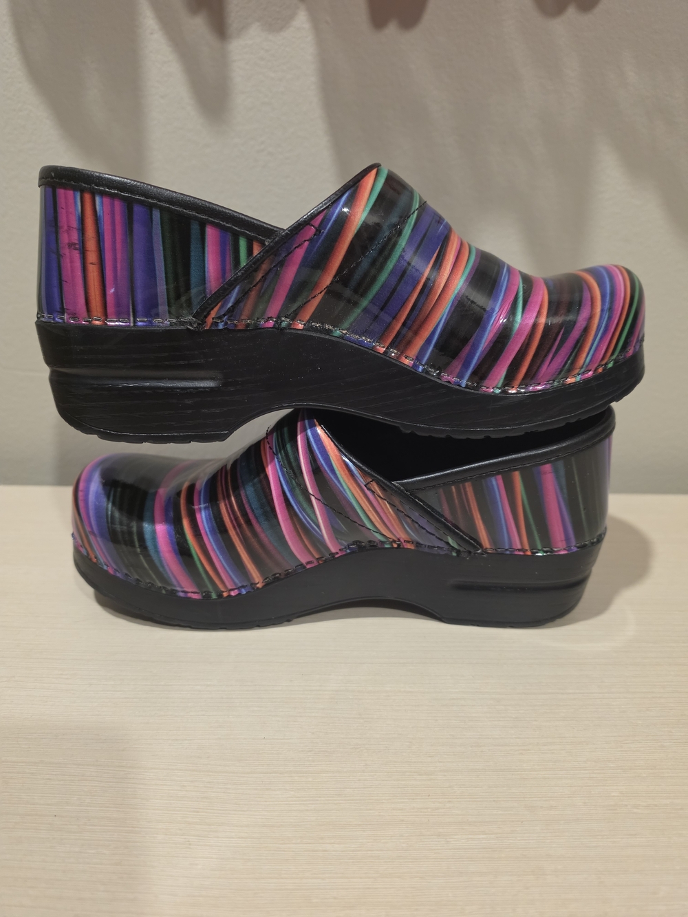 Dansko Professional Clogs 38 Multicolor Stripe Patent Leather Comfort Shoes - Picture 8 of 9